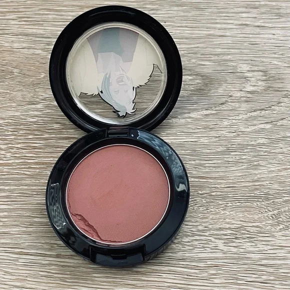 Limited Edition 2010 MAC Cosmetics x Disney Cruella Darkly My Desr